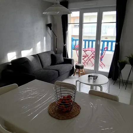 Ferienwohnung Vie De Famille Camiers Exterior foto